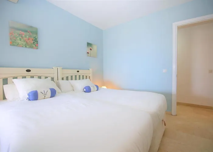 Port Penthouse Belladonna אסטפונה